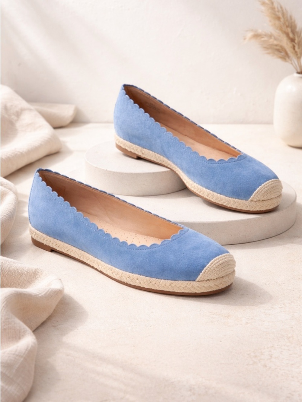 NIB Isaac Mizrahi Women’s Blue Espadrille Flaps Scallop Edge - Size 8.5